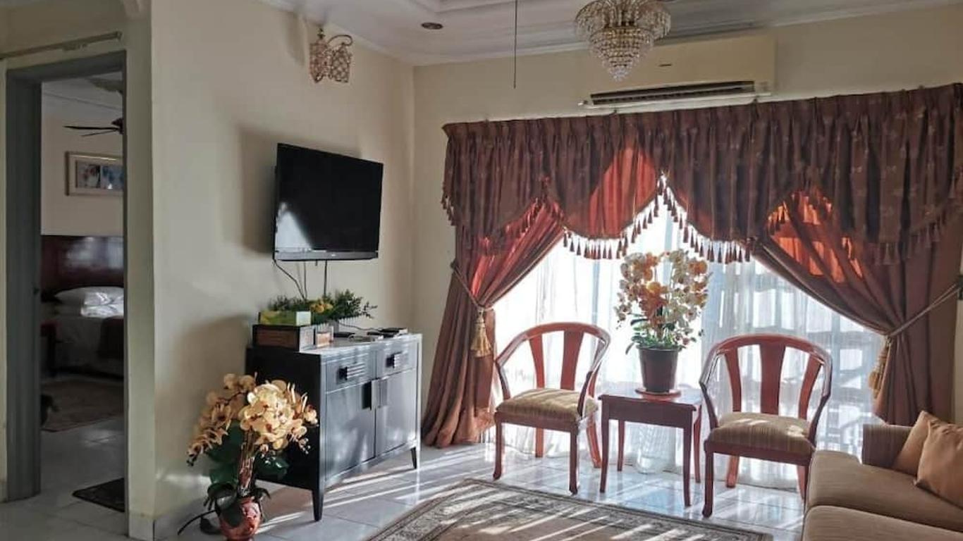 Aini's Guest House In Vista Amani Condo