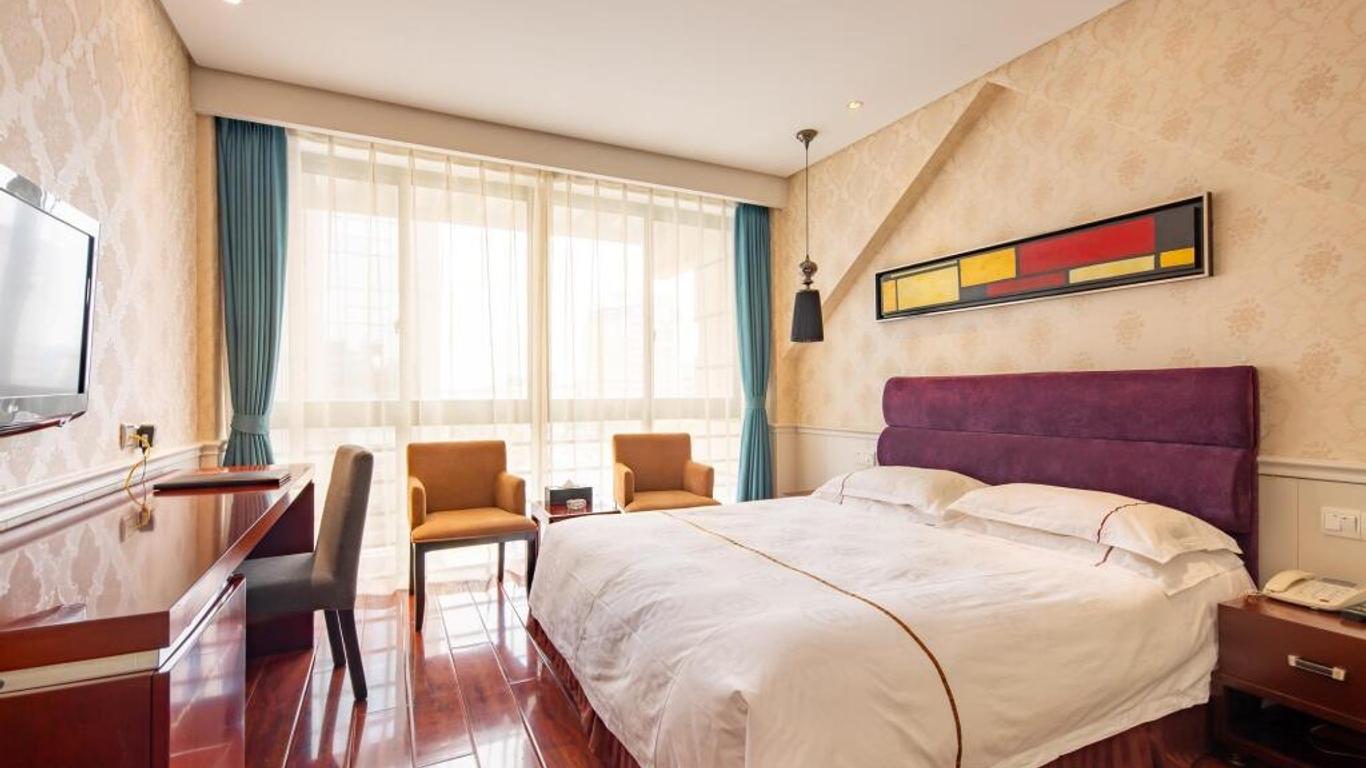 Yiwu Baiheng Hotel