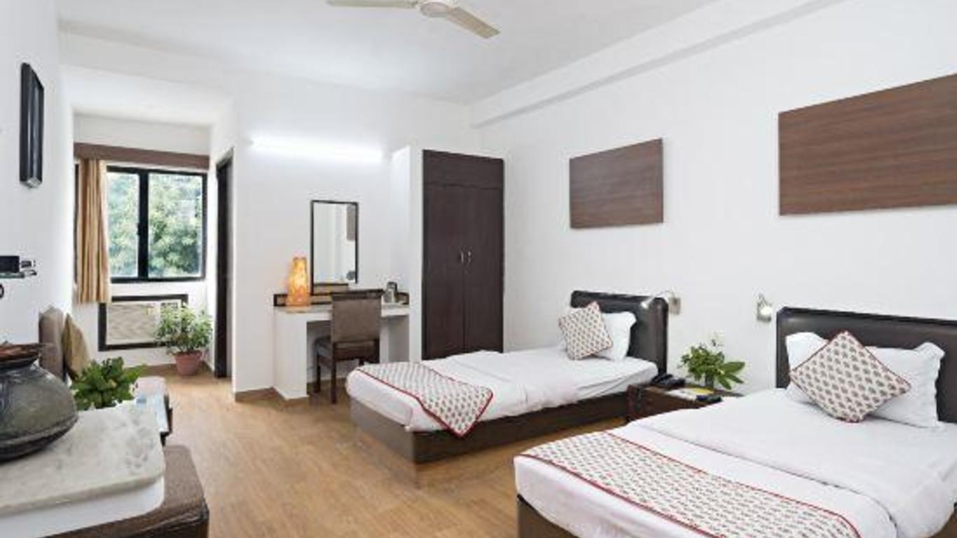 R C Palace Hotel