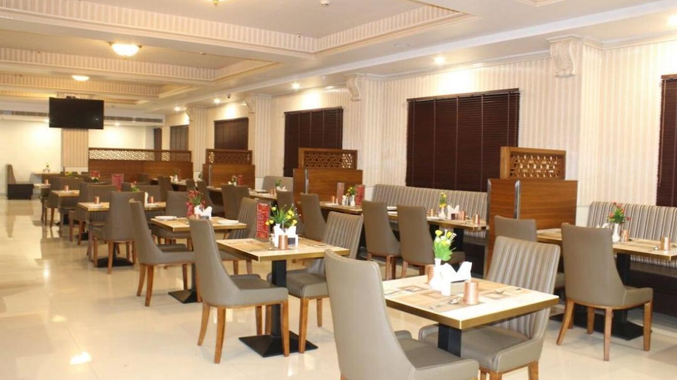 Hotel Grand Gayathri