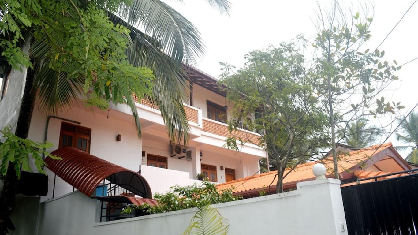 Shyni Tourist Guesthouse