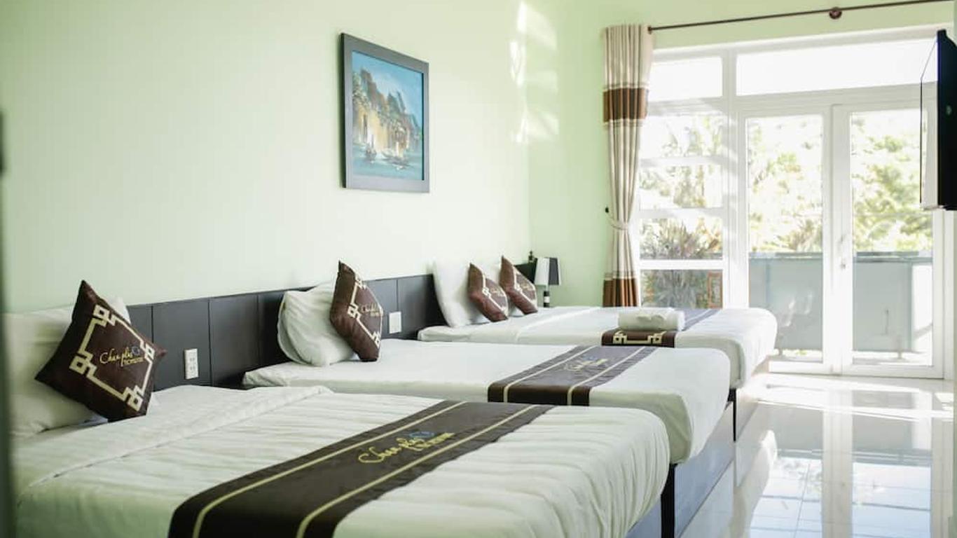 Chau Plus Homestay