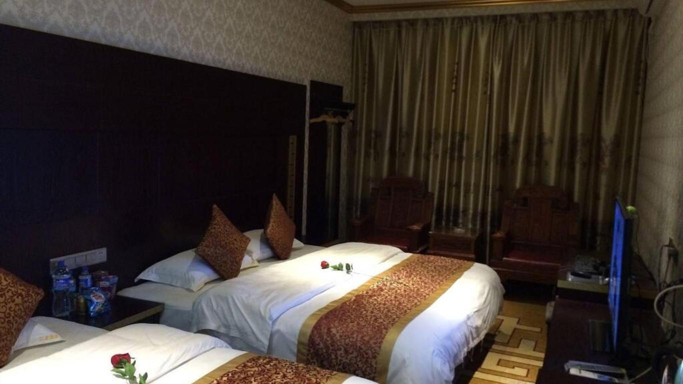 Sanlong Hotel in Kaiyuan City