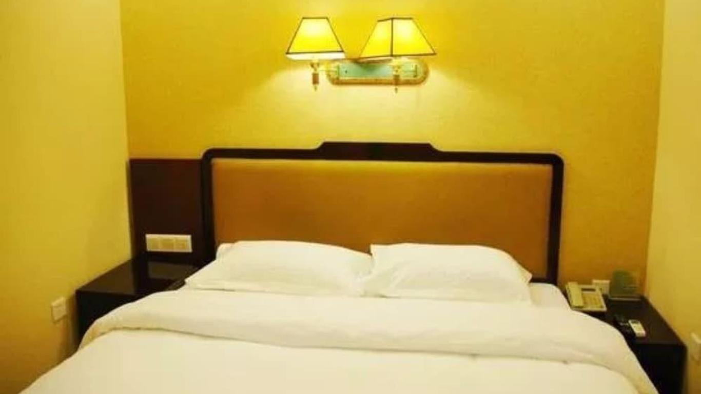 Poltton International Apartment Kunming Railway Station