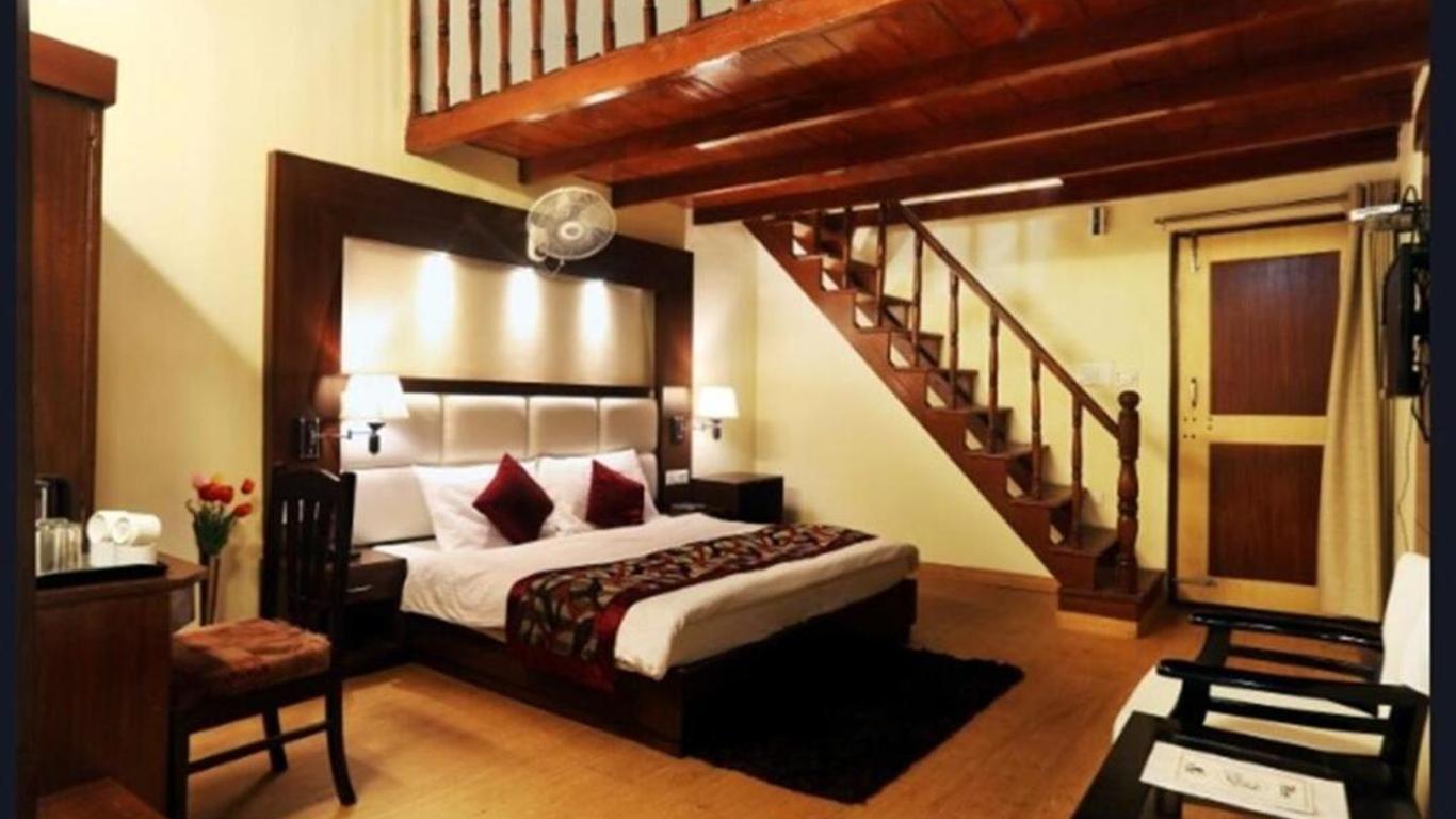 Hotel Moon- By Excellent Hospitality