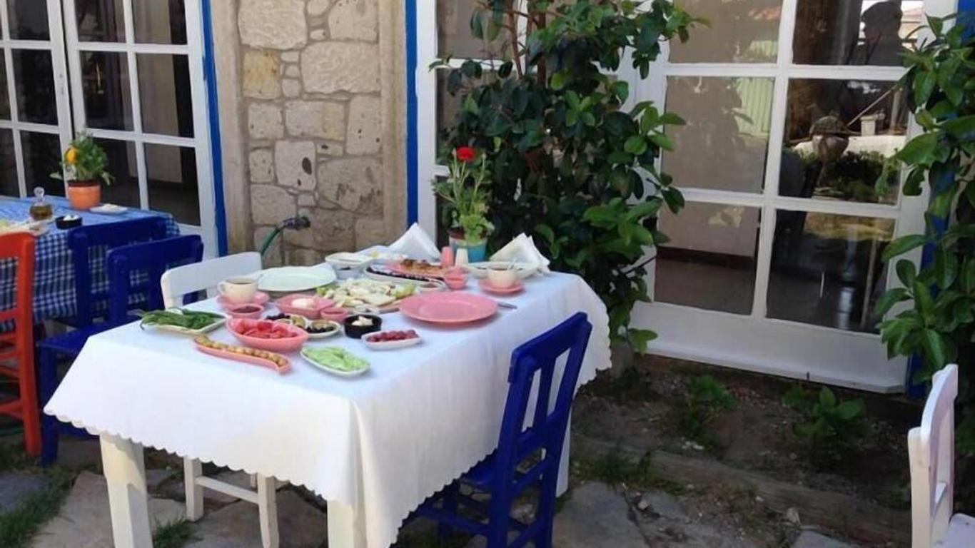 Nish Alacati Hotel