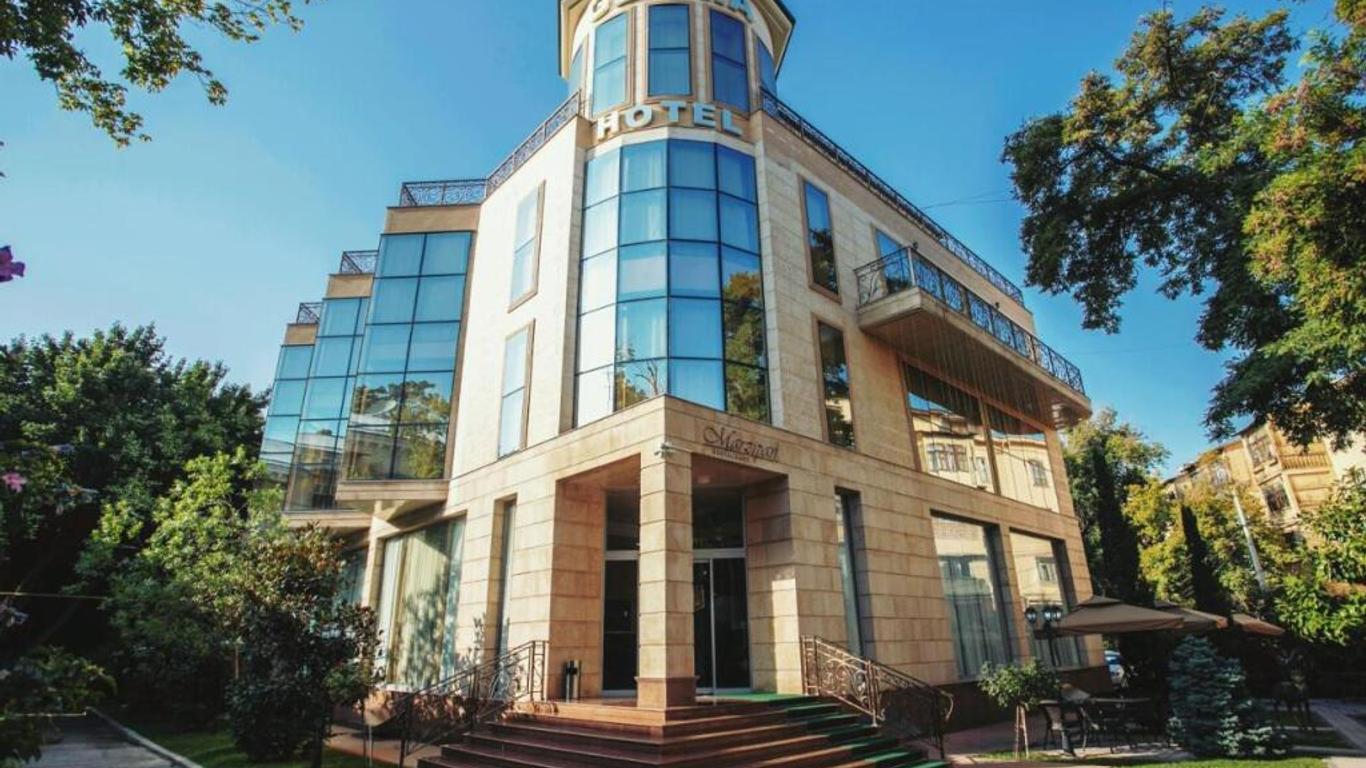 Gloria Hotel