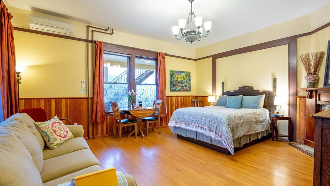 Victoria Falls Guest House