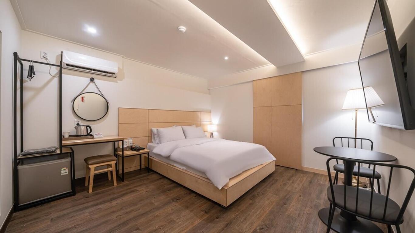 Seogwipo The Hotel