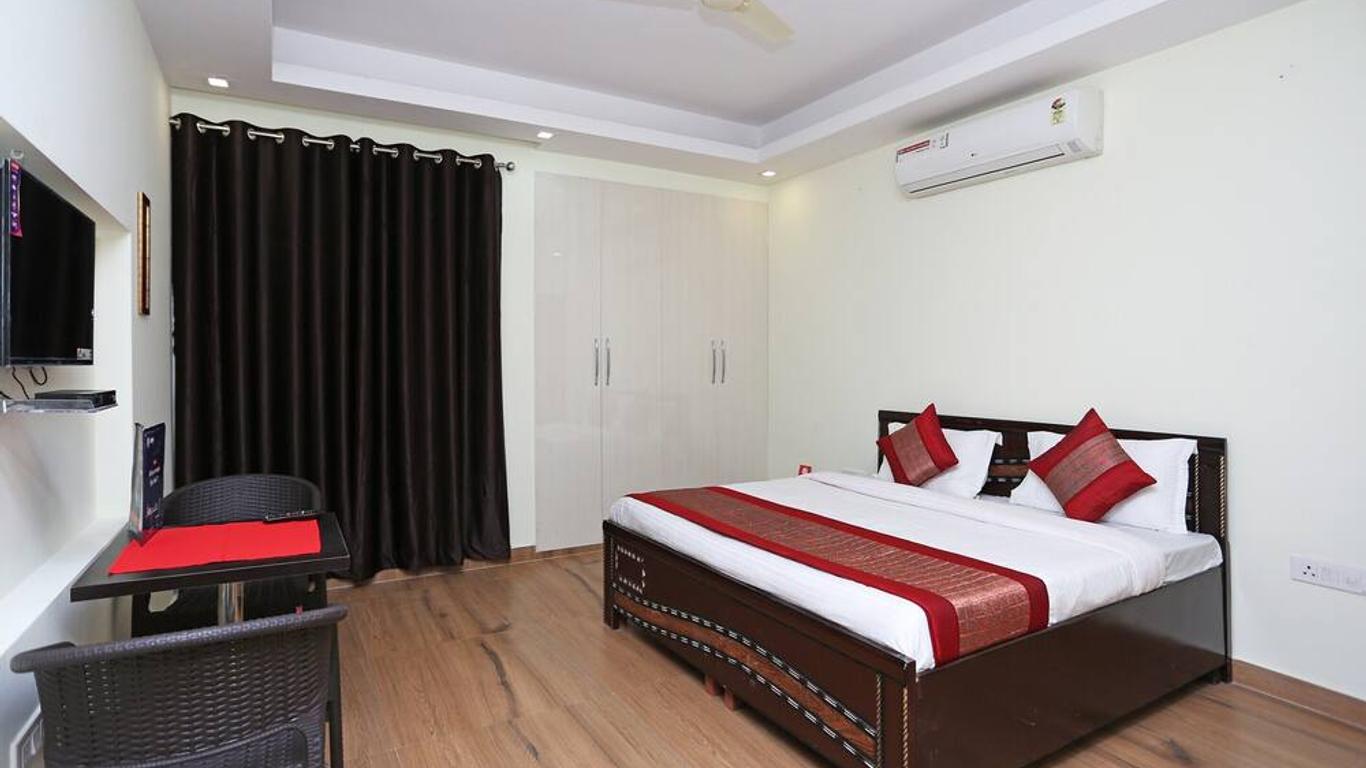 Oyo 11090 Maira Homes