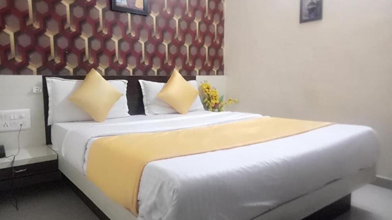 Hotel Gopi Palace