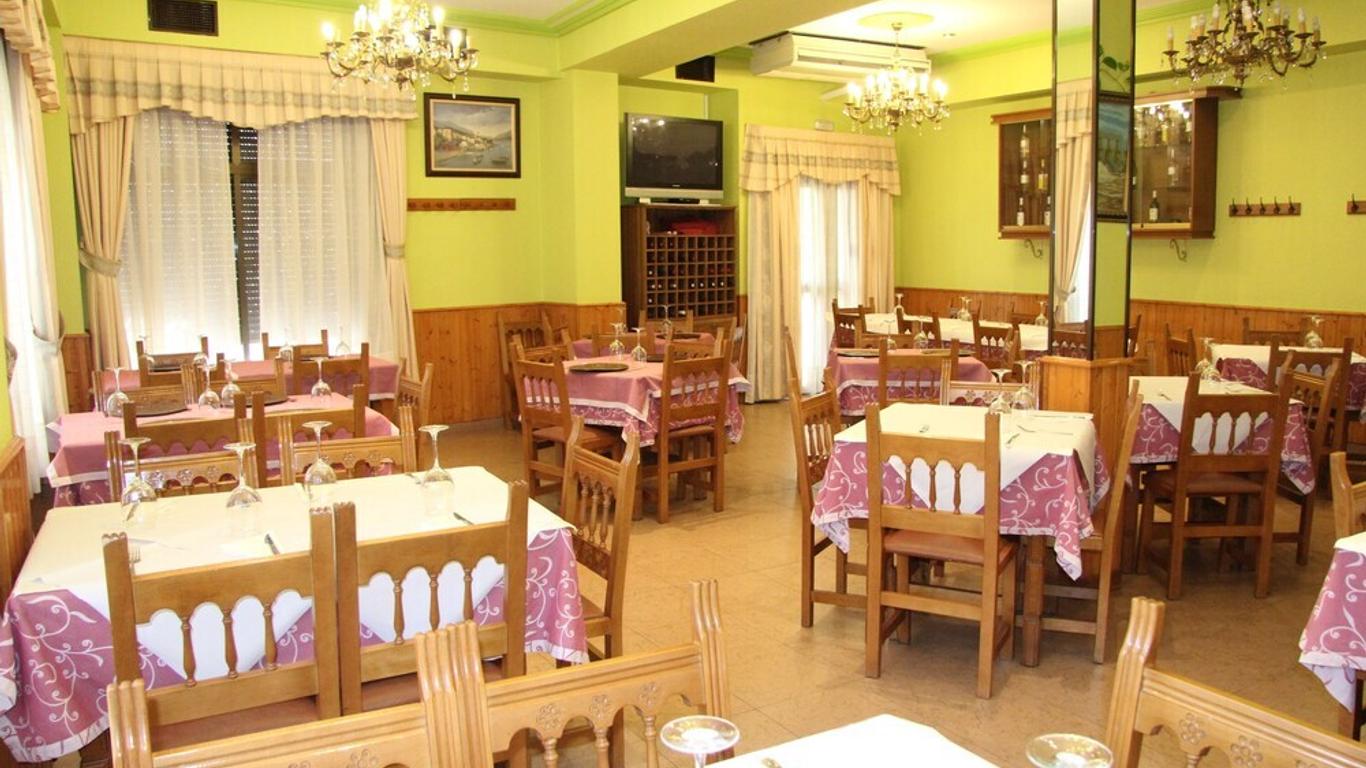 Hostal Cazalegas
