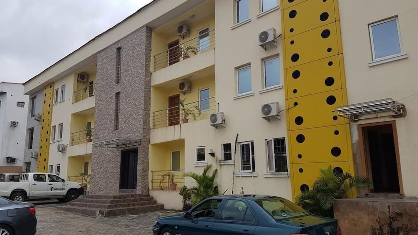 Emzrel Hotel & Suites