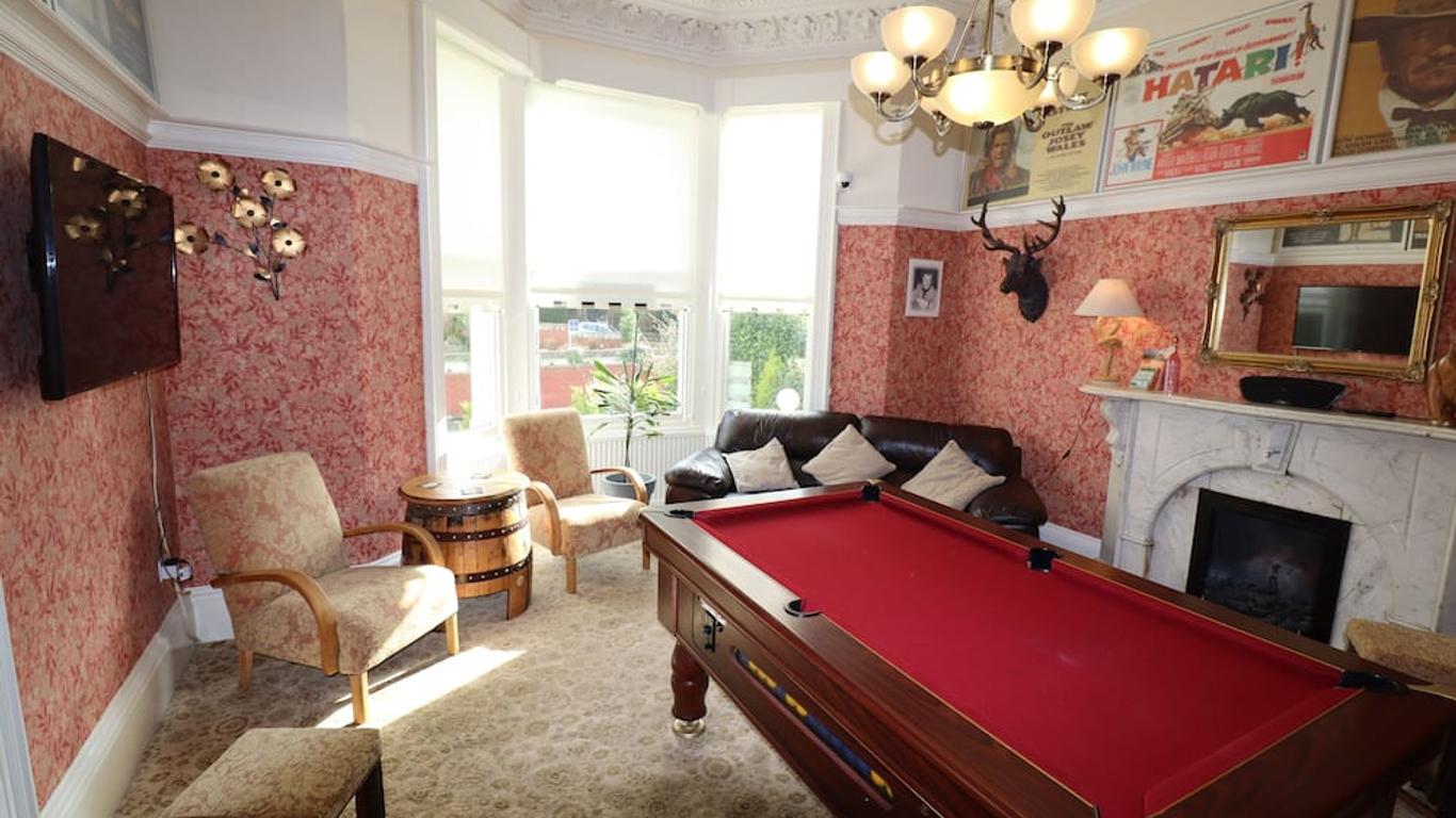 Raincliffe Hotel