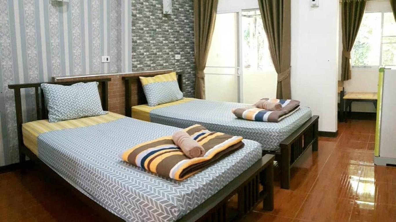 Home Hug Pak Sabai
