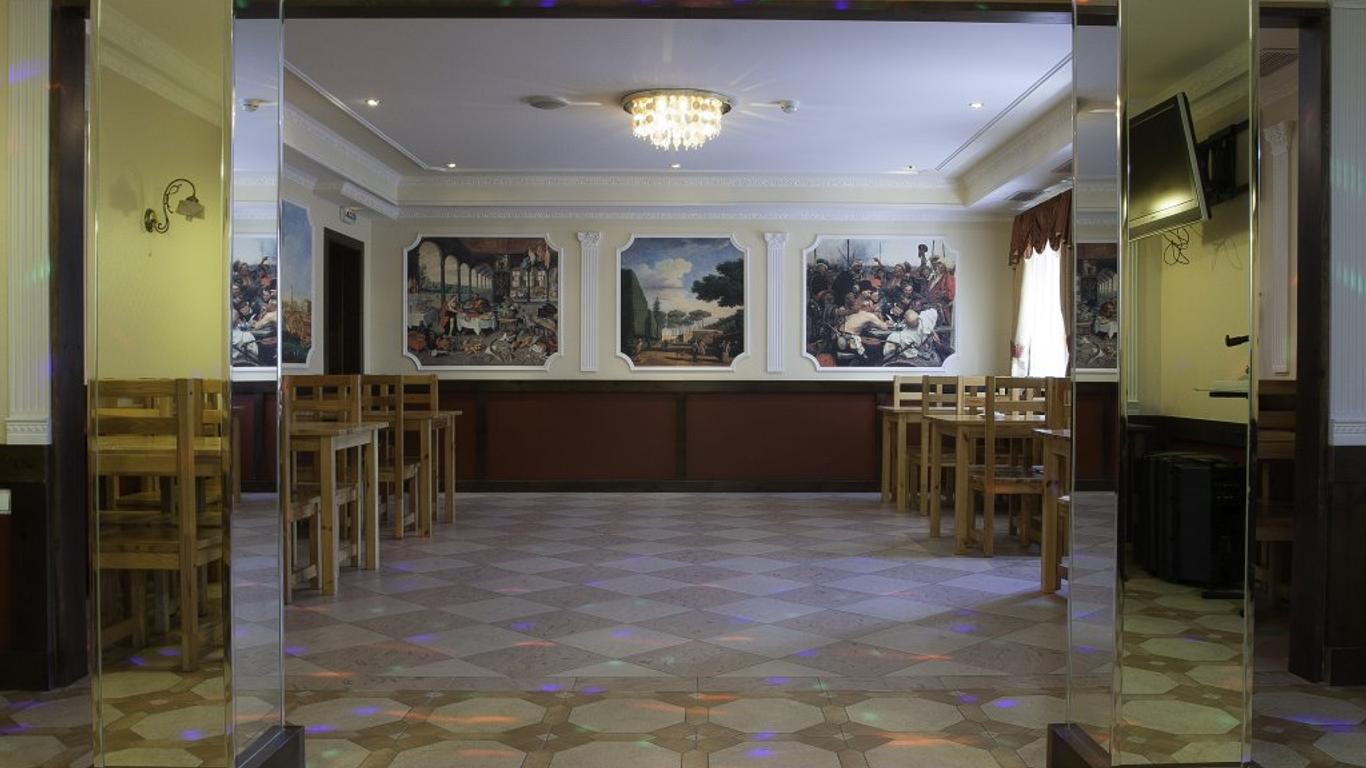 Postoyaliy Dvor Yam