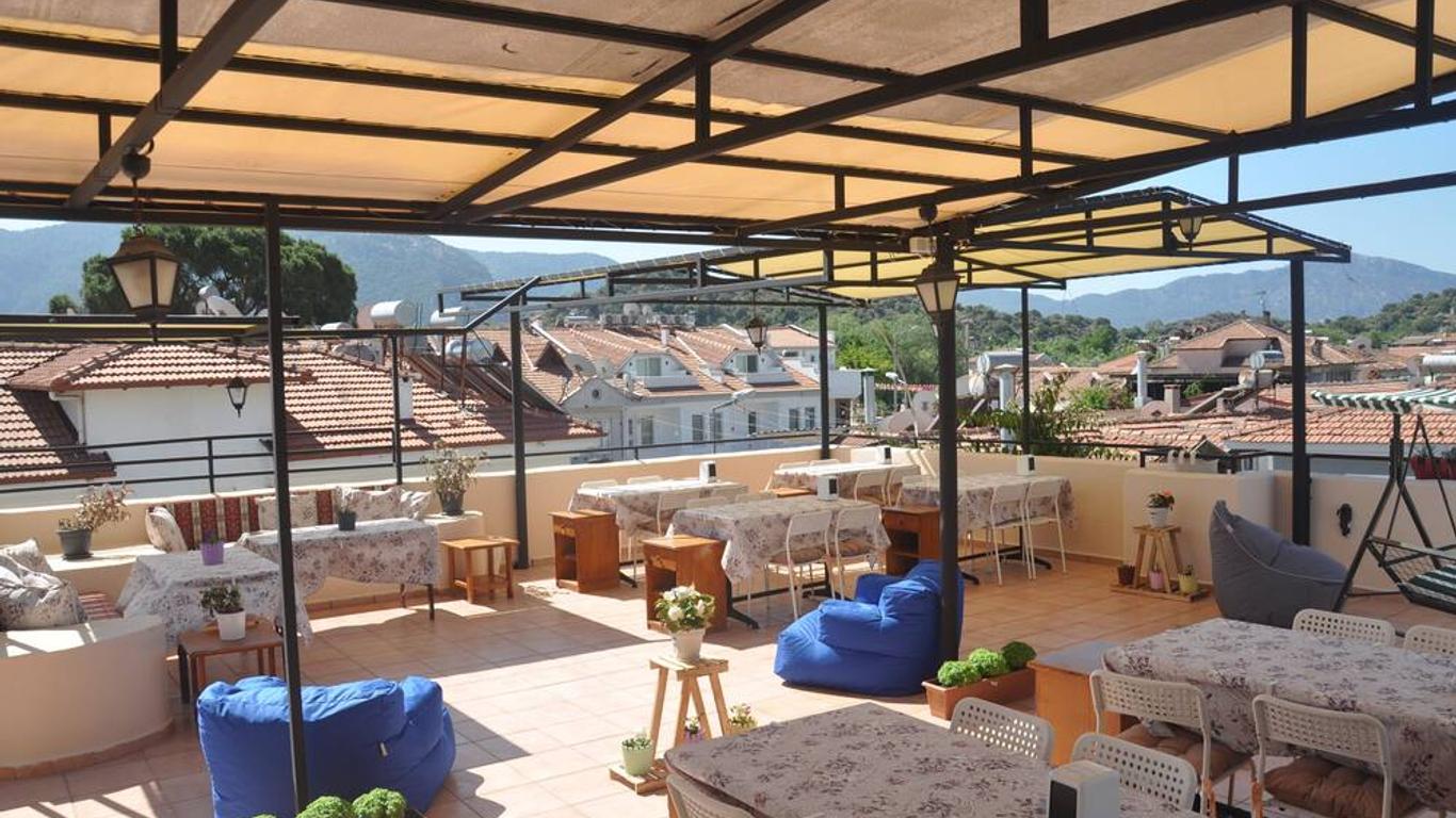 Dalyando Hotel