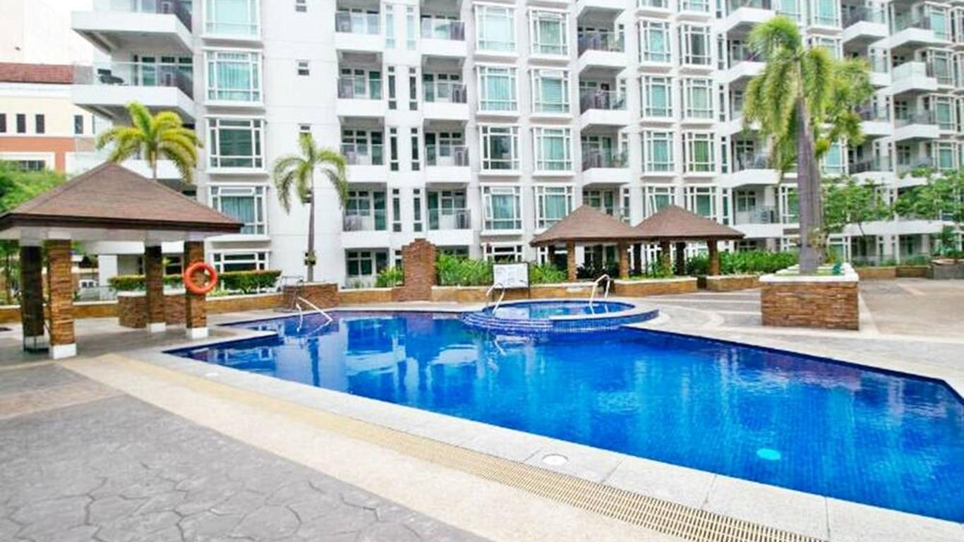 Max Stays Max Style at Parkside Villas