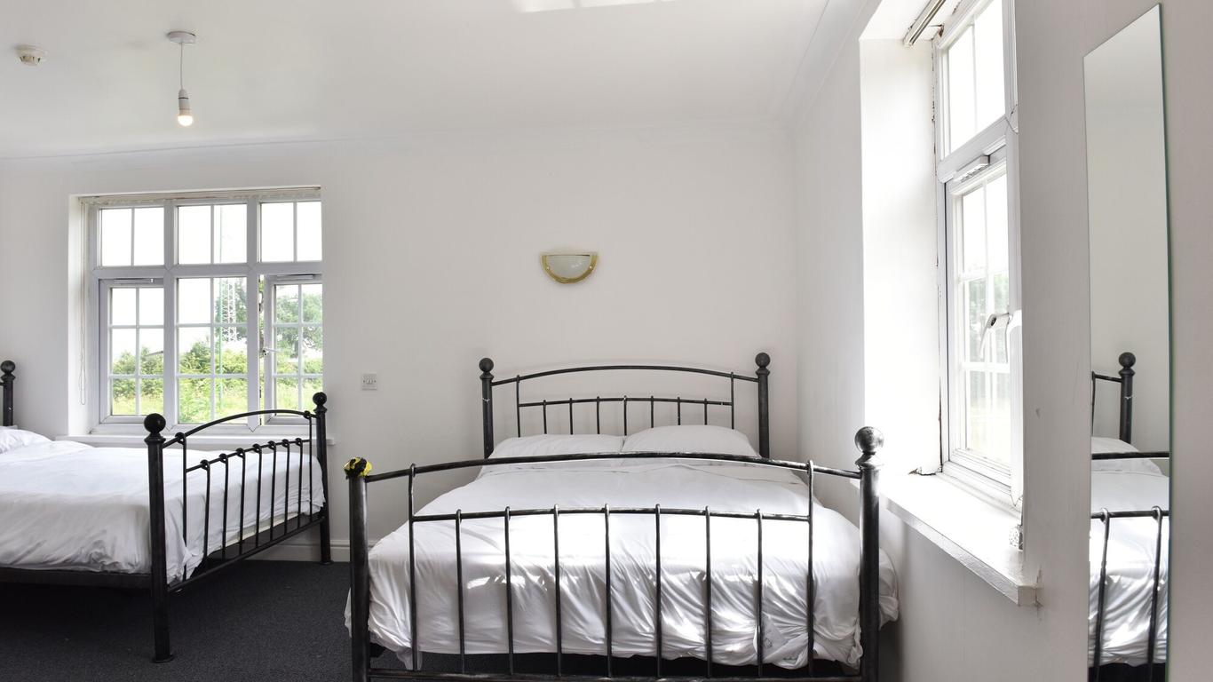 OYO The Gables Hotel, Birmingham Airport