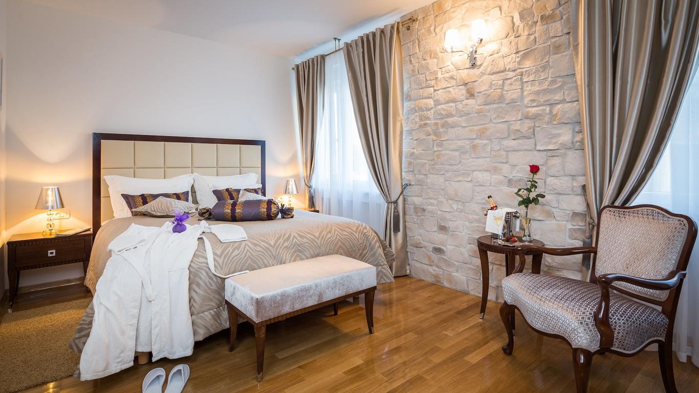 Priska Heritage Rooms