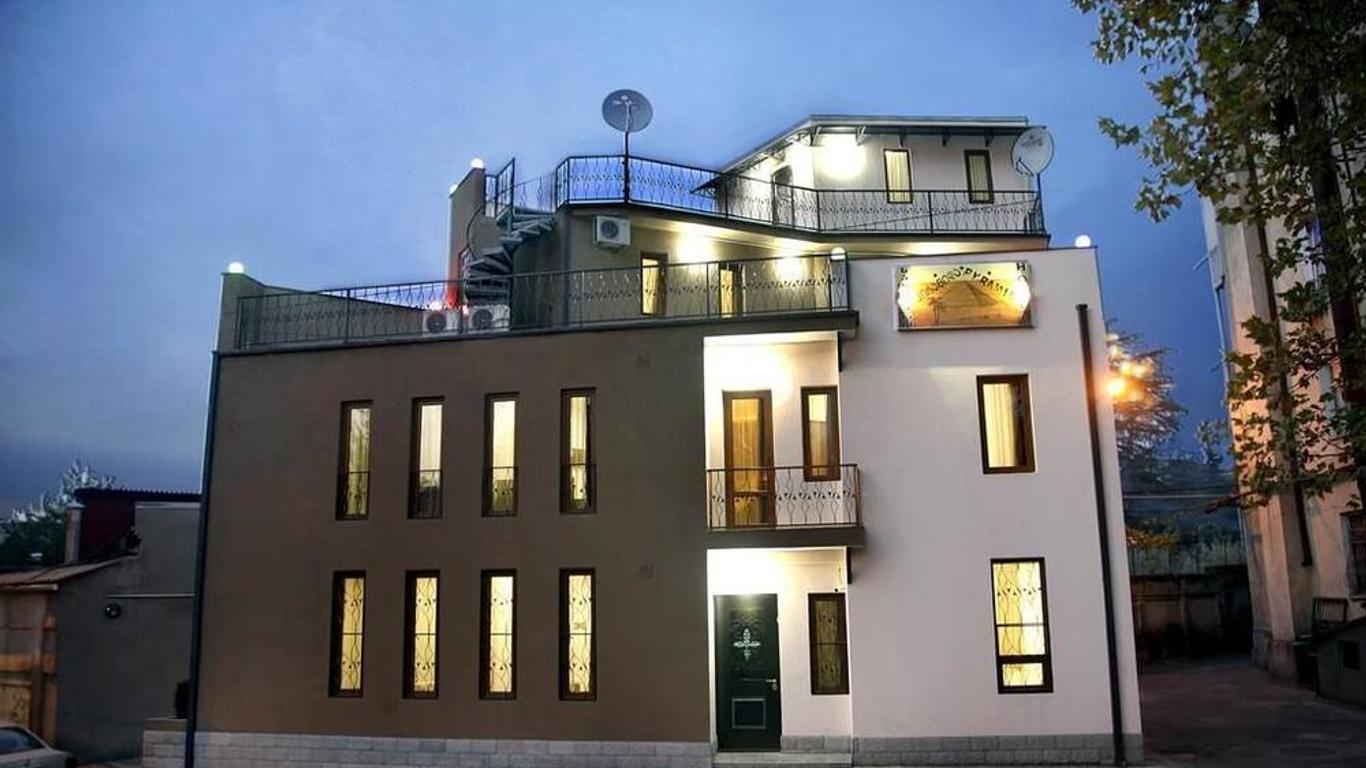 Hotel Pyramida