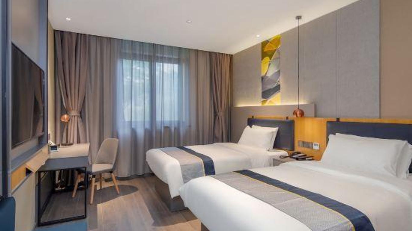 Home Inn Style Golden Nanjing Qiaobei Hongyang Plaza Liuzhou East Road Metro Station