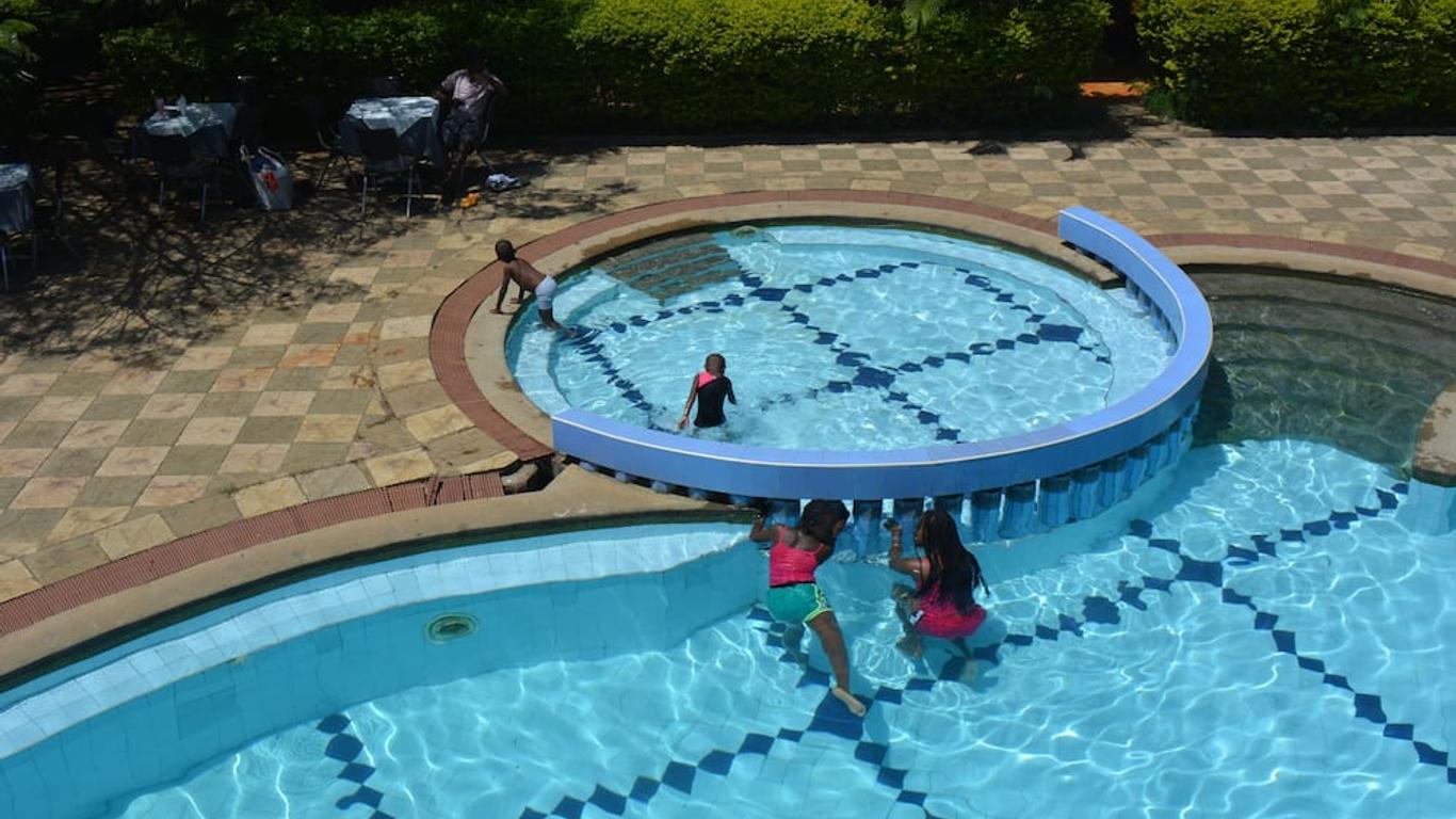 Le Savanna Country Lodge And Hotel