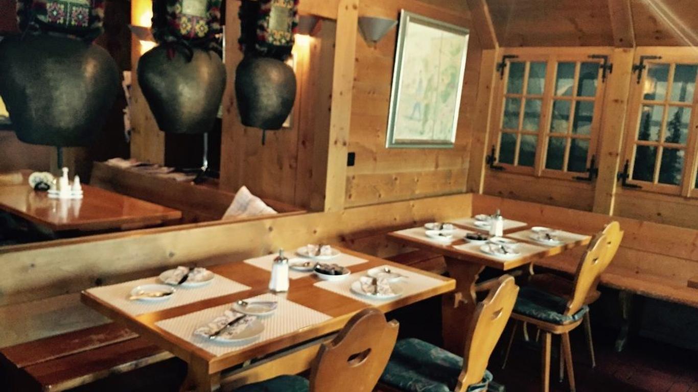 Swiss Chalet zur Krummen Eich
