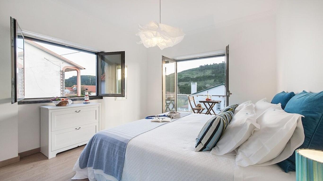 Beachouse - Surf, Bed & Breakfast