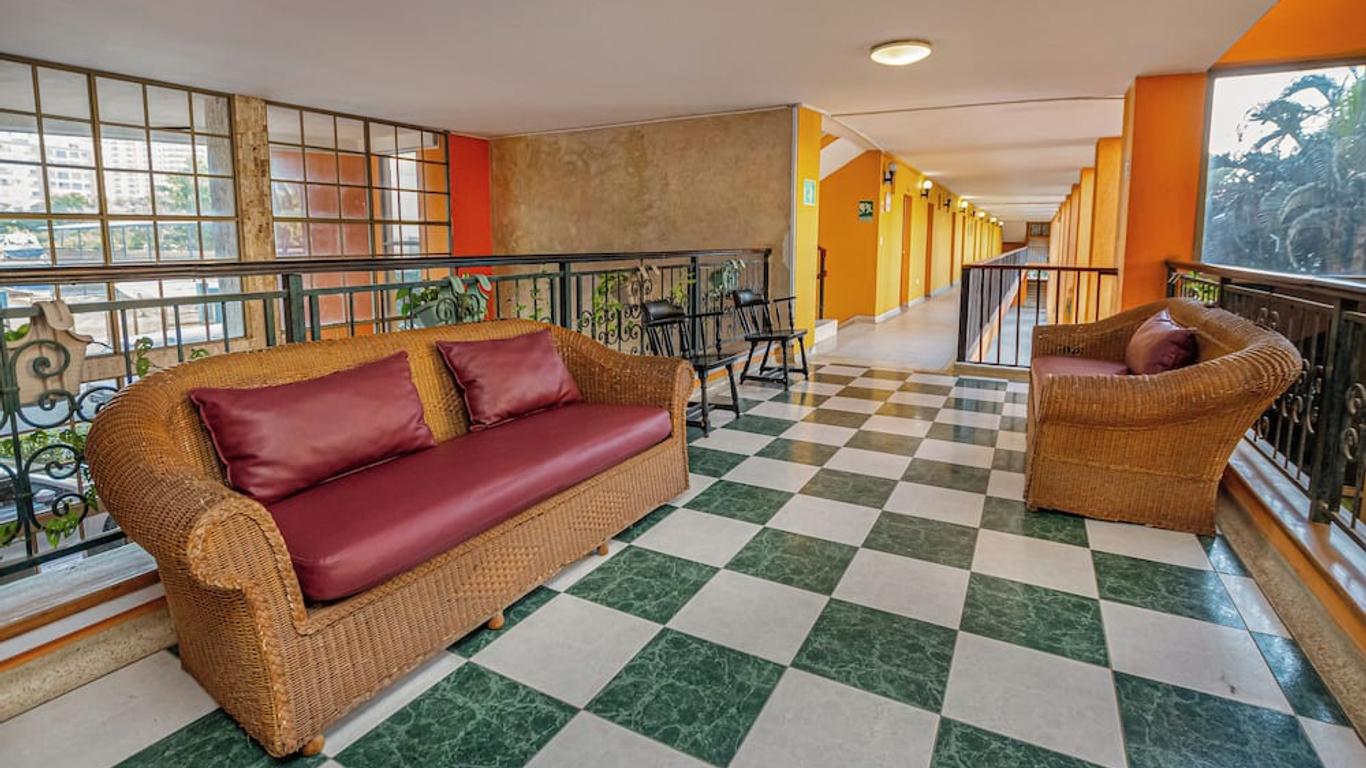 Hotel Palmarena Plaza