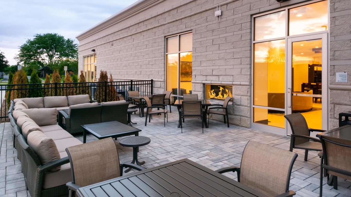 Holiday Inn & Suites Farmington Hills - Detroit Nw