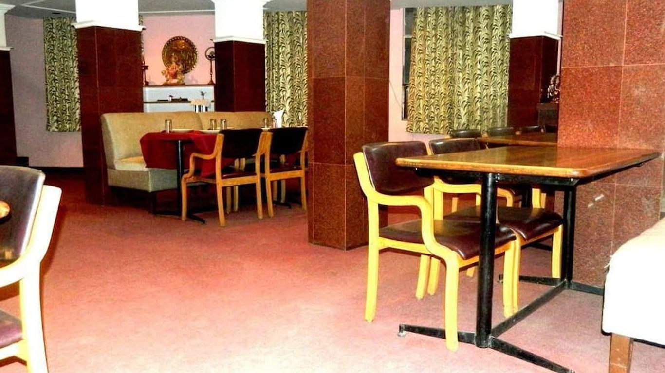 Hotel Yamini
