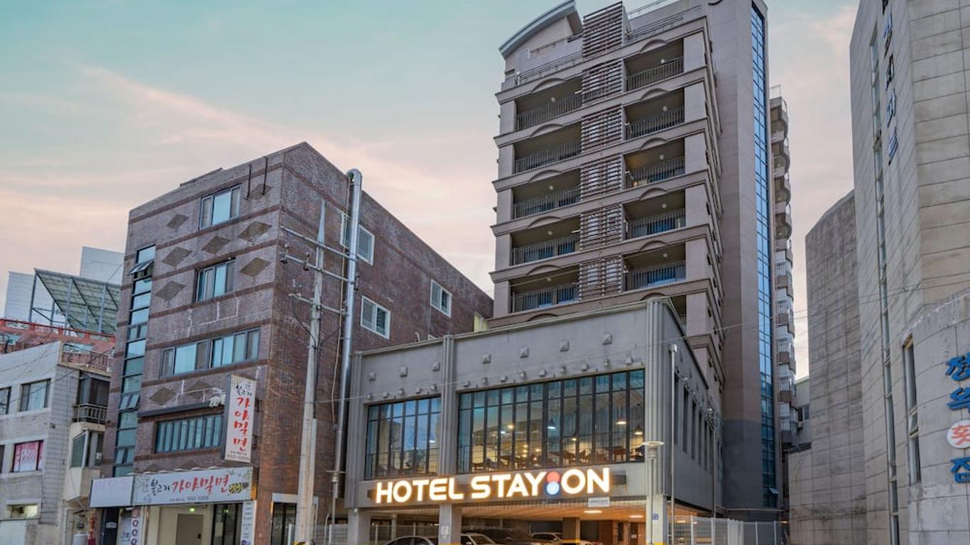 Hotel Stay:on