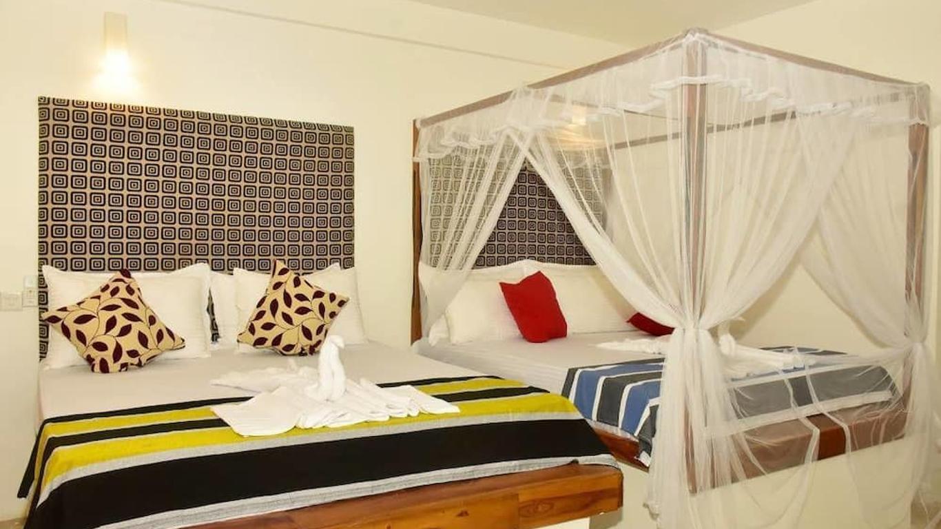 Safari Queens Resort