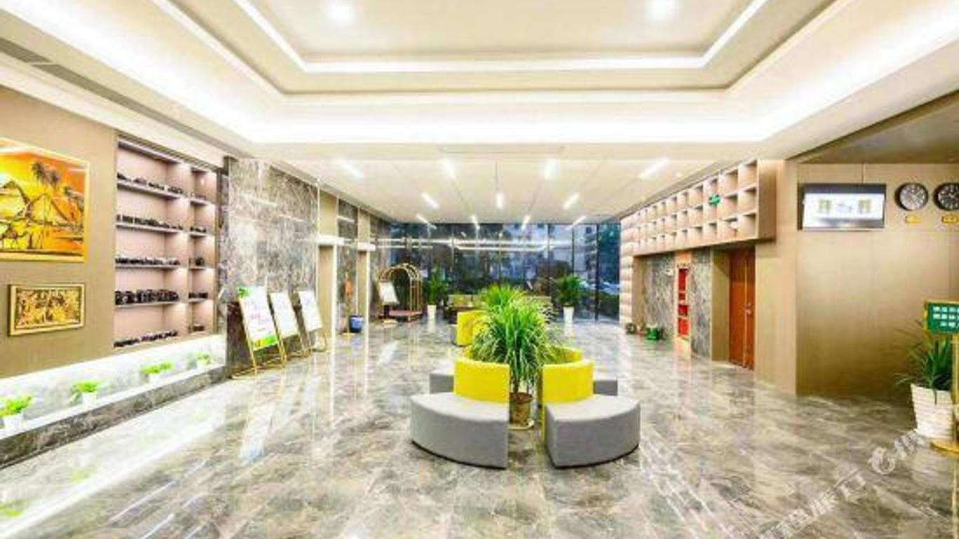 Goldenplam Hotel