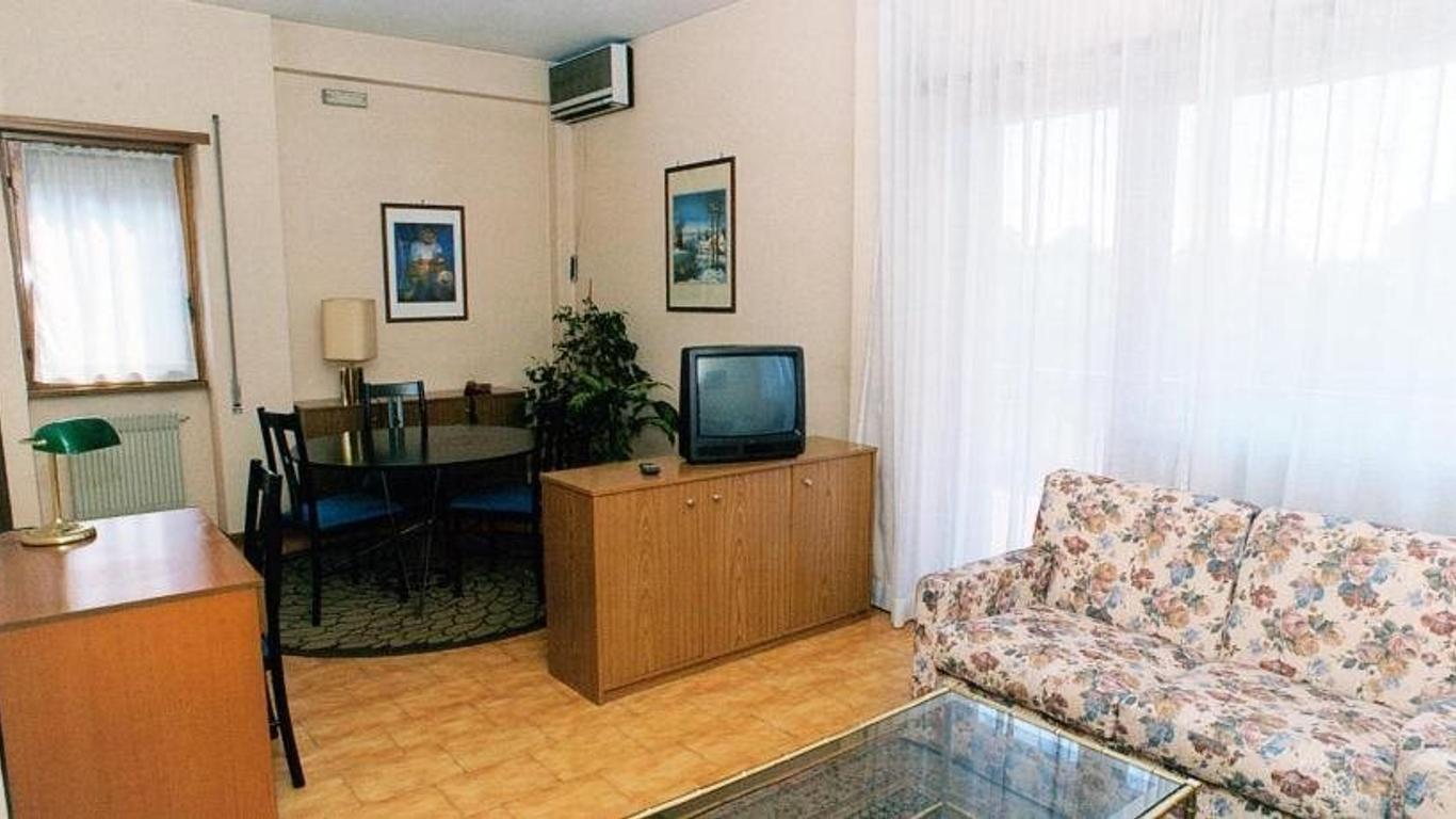 Eur Nir Residence