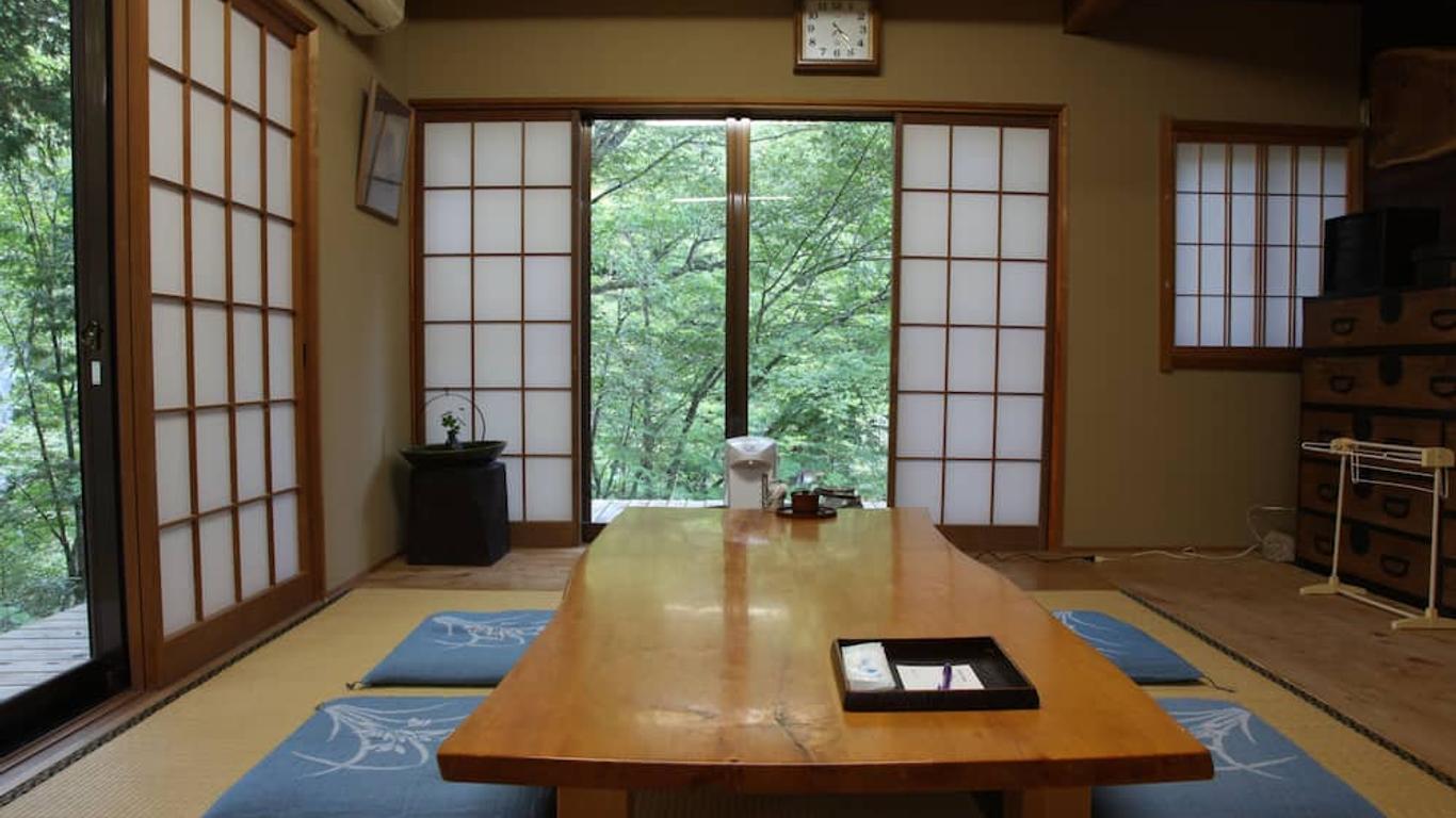 Takimi Onsen Inn that only accepts one group per day
