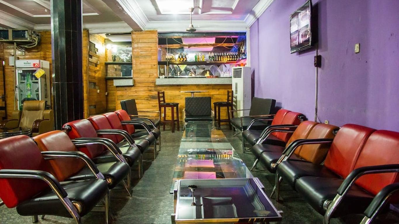 Emglo Suites