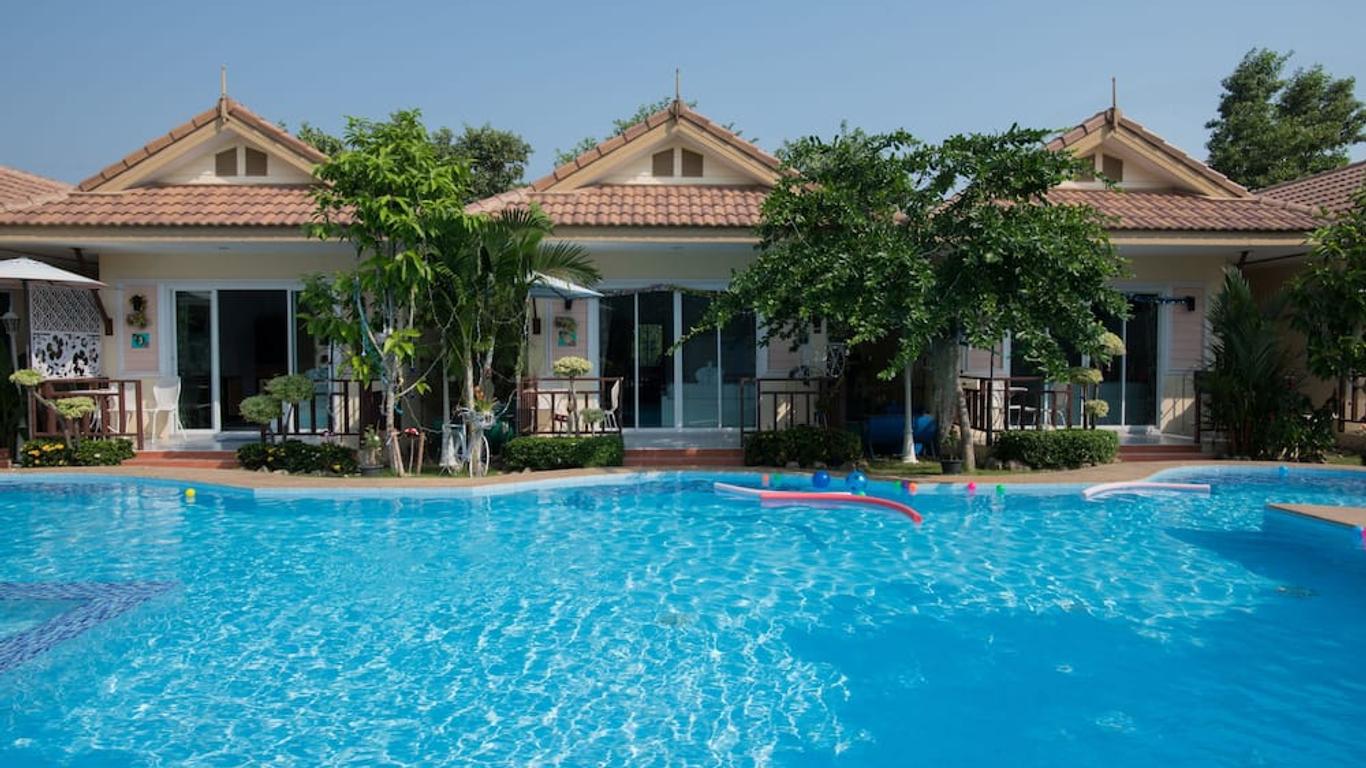 Charm Resort Cha-am
