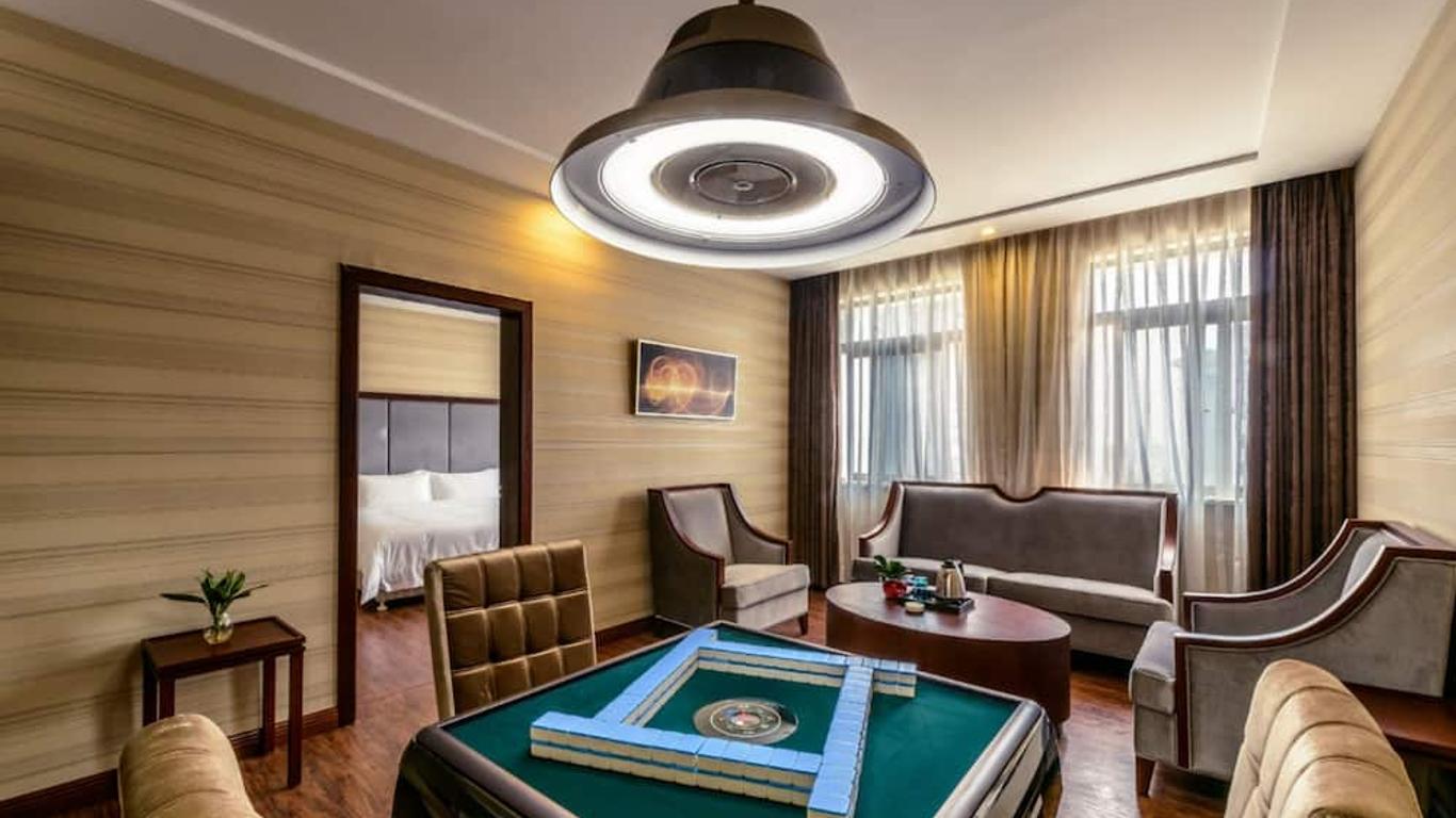 Shidu Purple Yuet Hotel