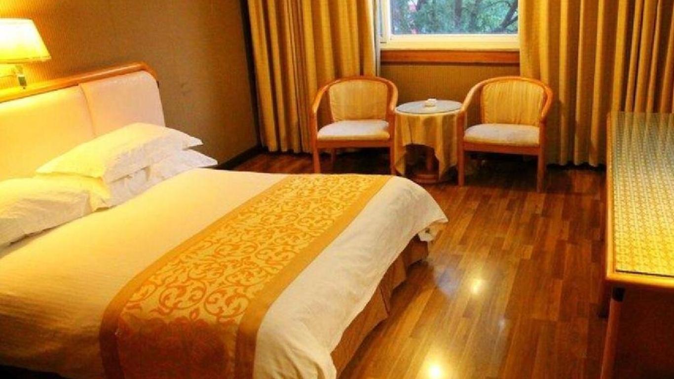 Anqing Business Hotel
