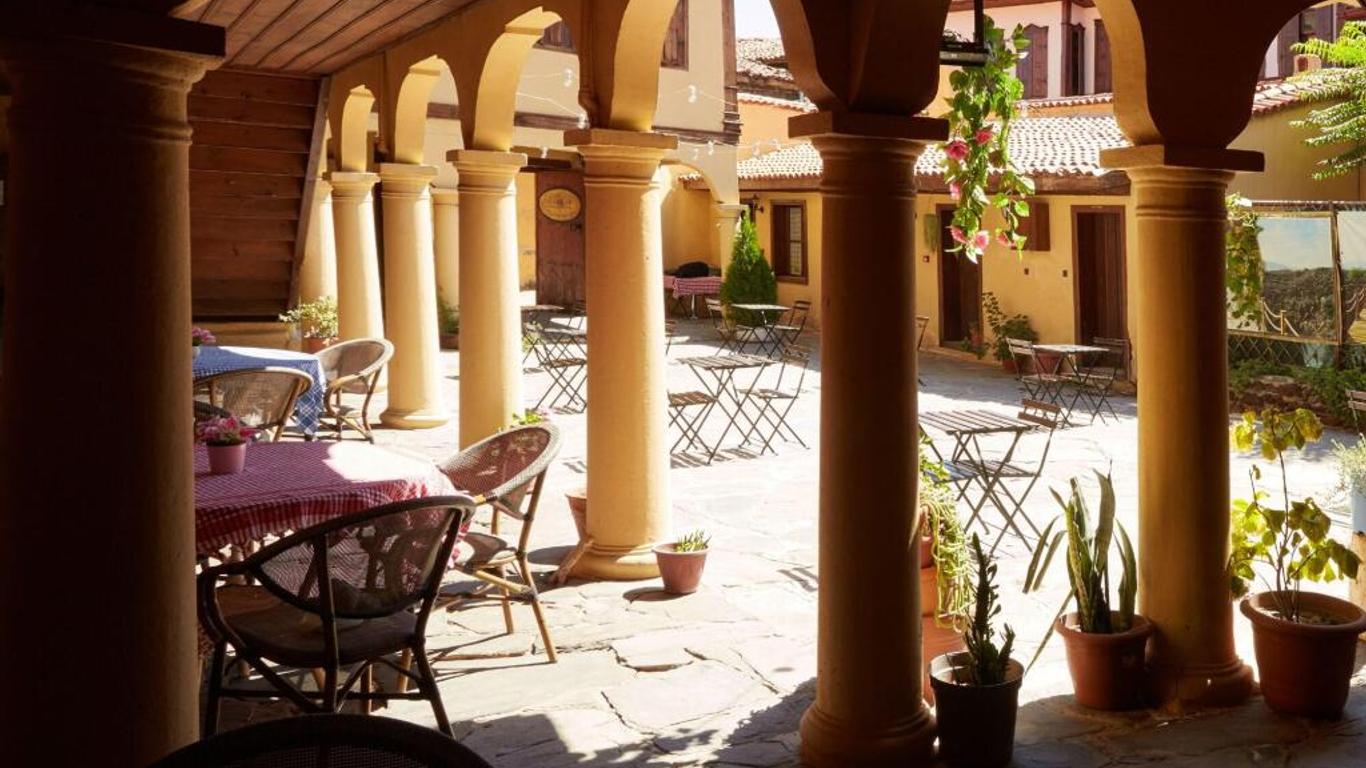 Anemon Koleksiyon Kula Otel