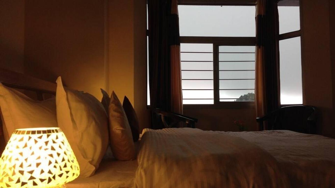 Queen's Meadow Hotel