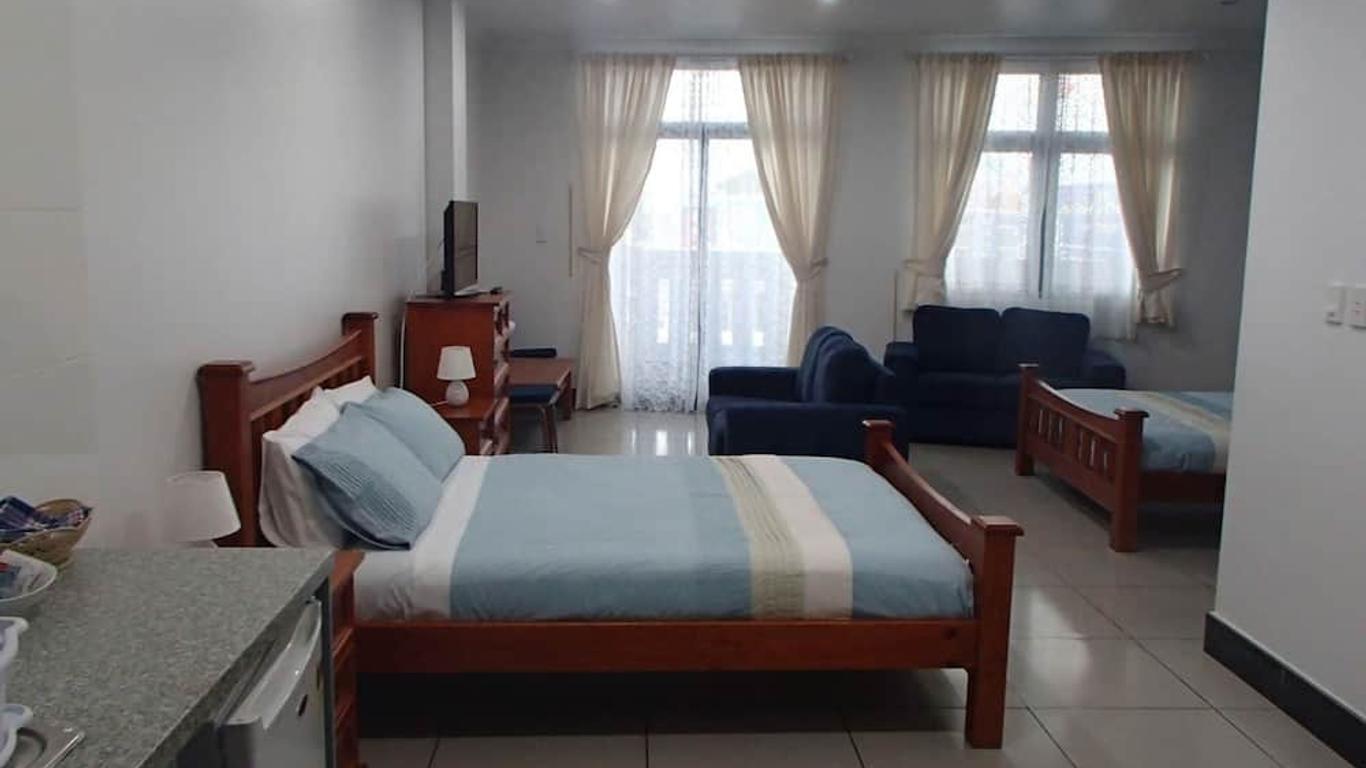 Tungi Colonnade Hotel