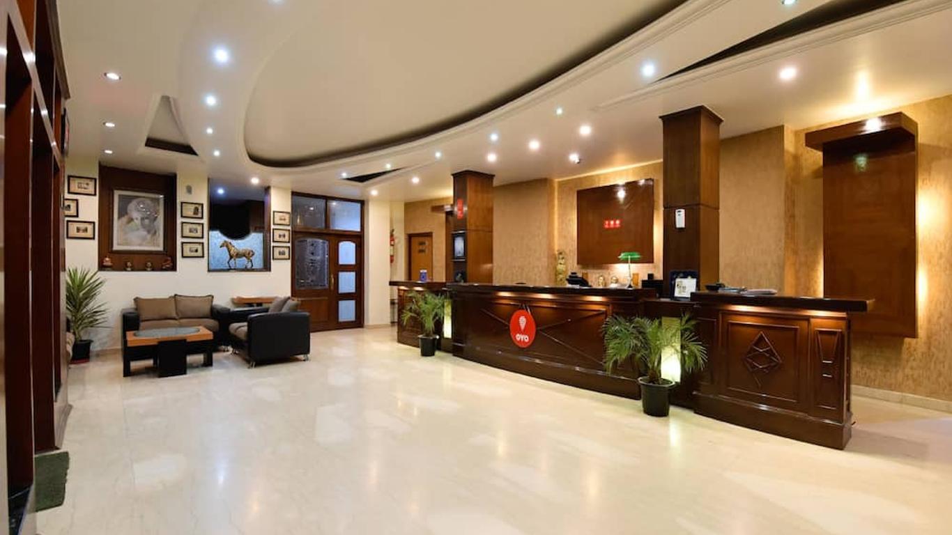 OYO 1492 Hotel Broadway Inn