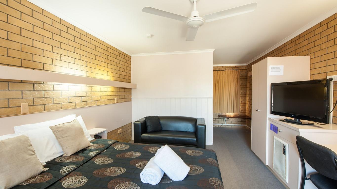 Jacaranda Place Motor Inn