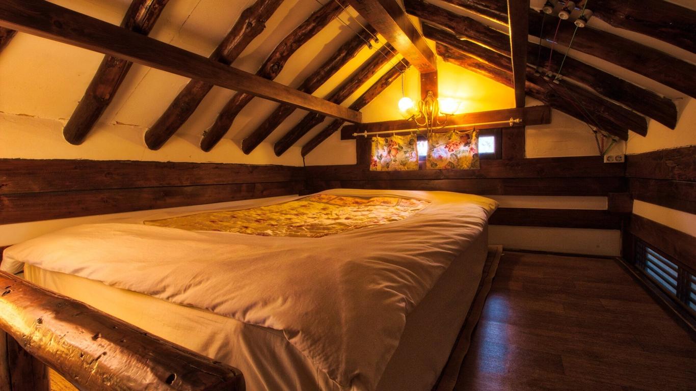 Gyodong Salrae Guesthouse