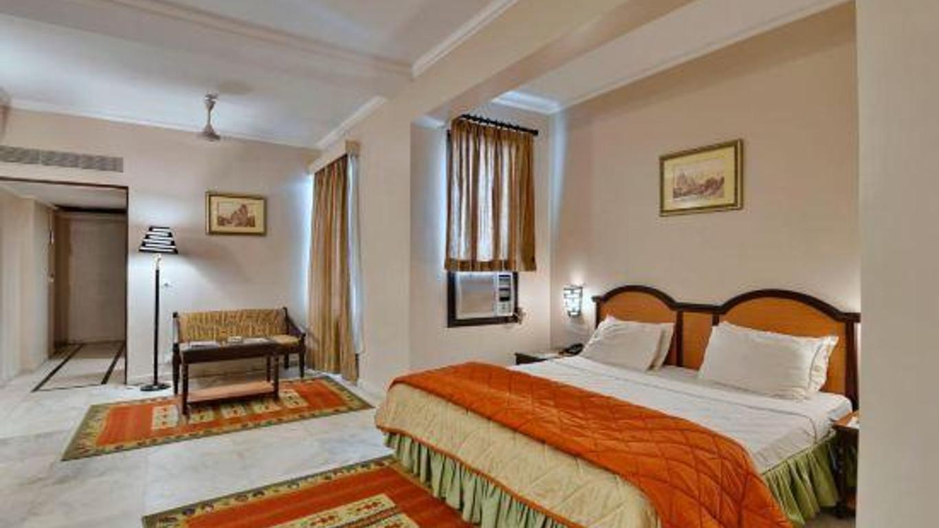 The Royale Midtown