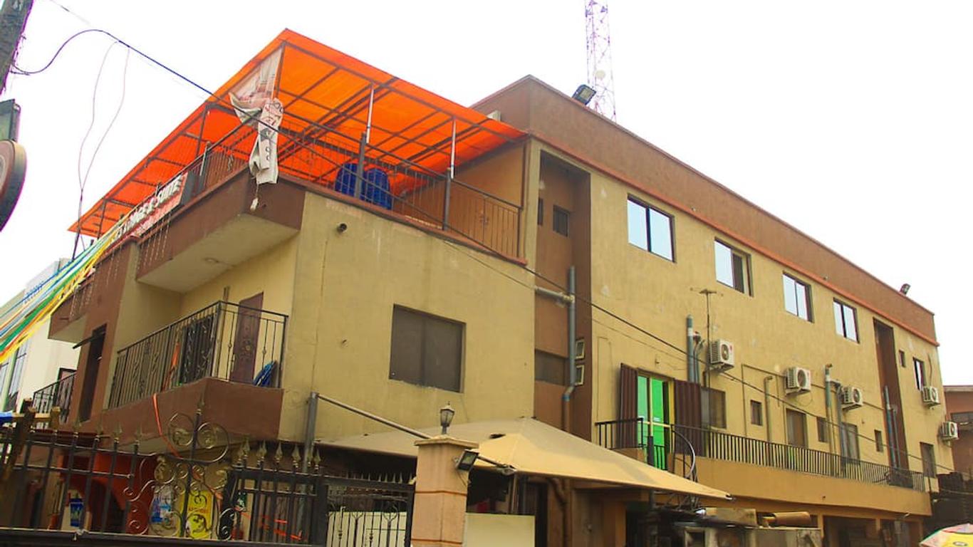 New Travellers Lodge & Suite