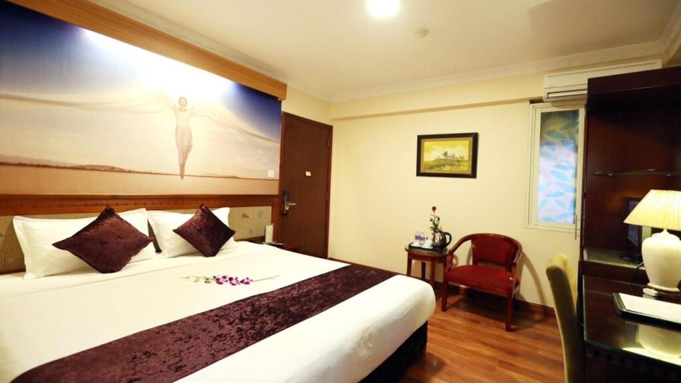Flower Hotel